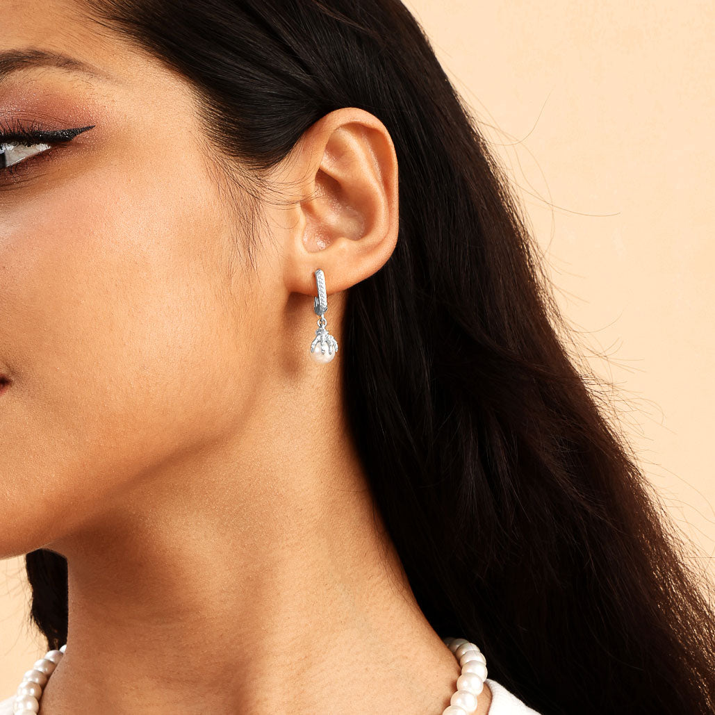 Single WONG Dragon Claw Pearl Dangly Earring