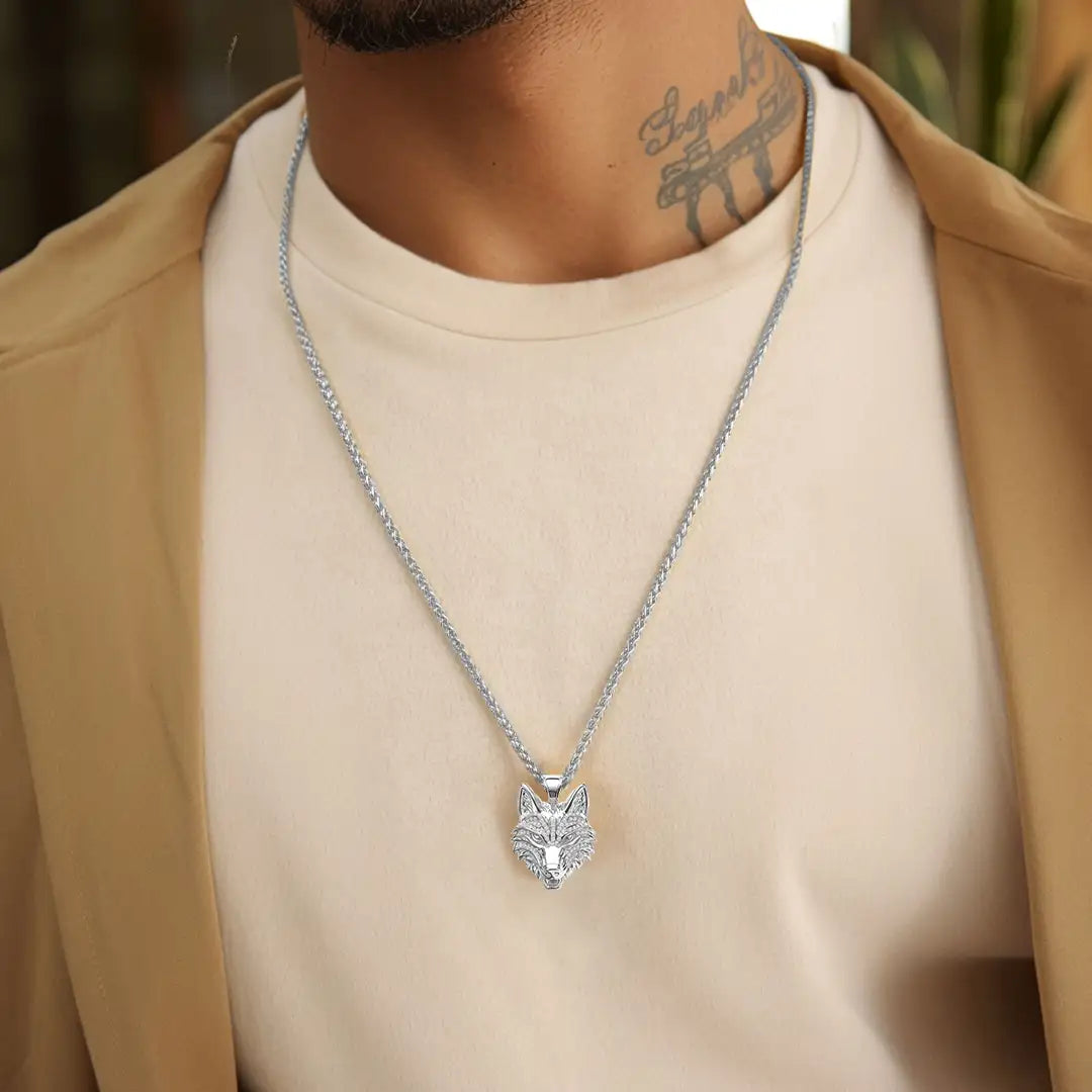 Fierce Wolf Pendant - Style 5