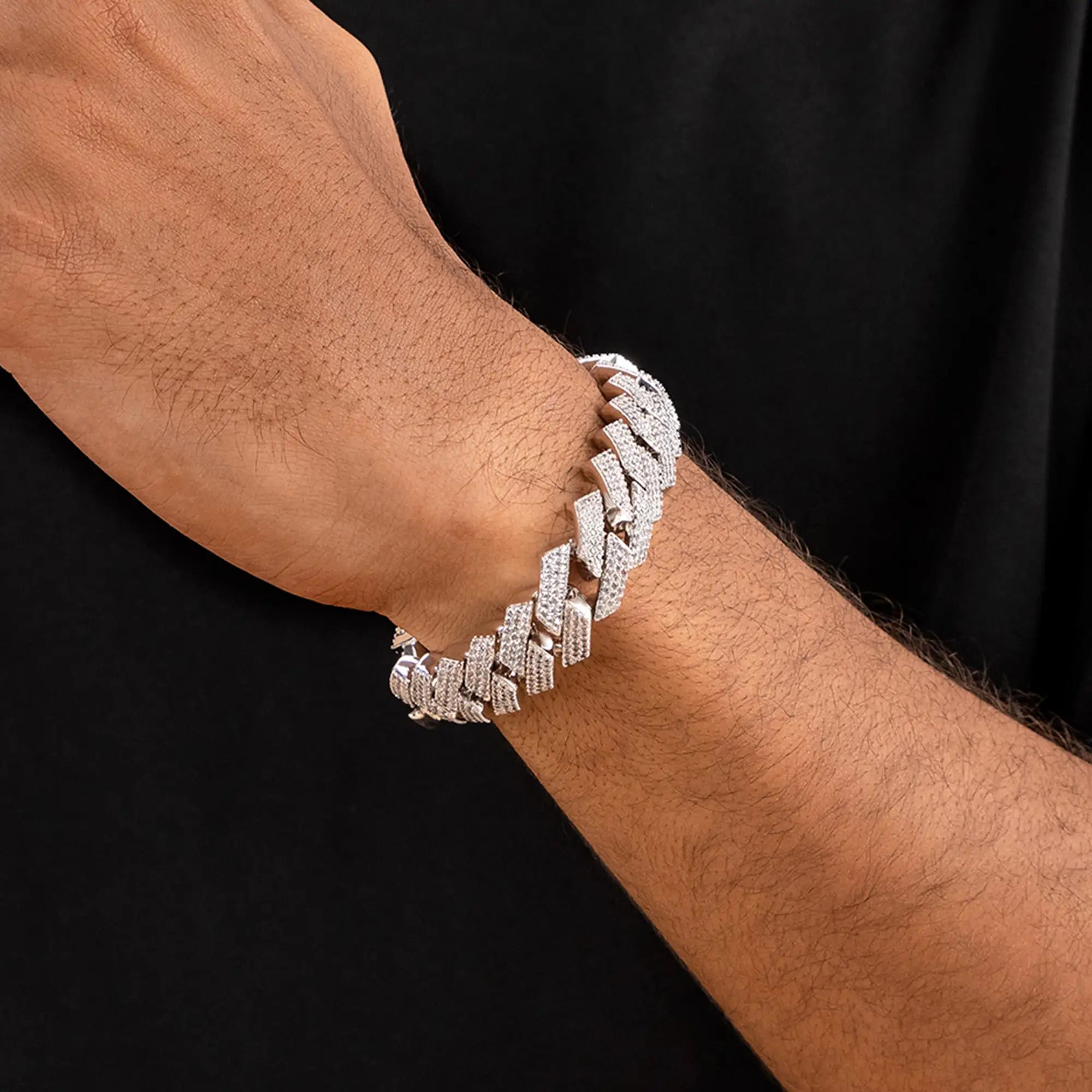 Moissanite Round Cut Prong Cuban Link Bracelet - 15mm