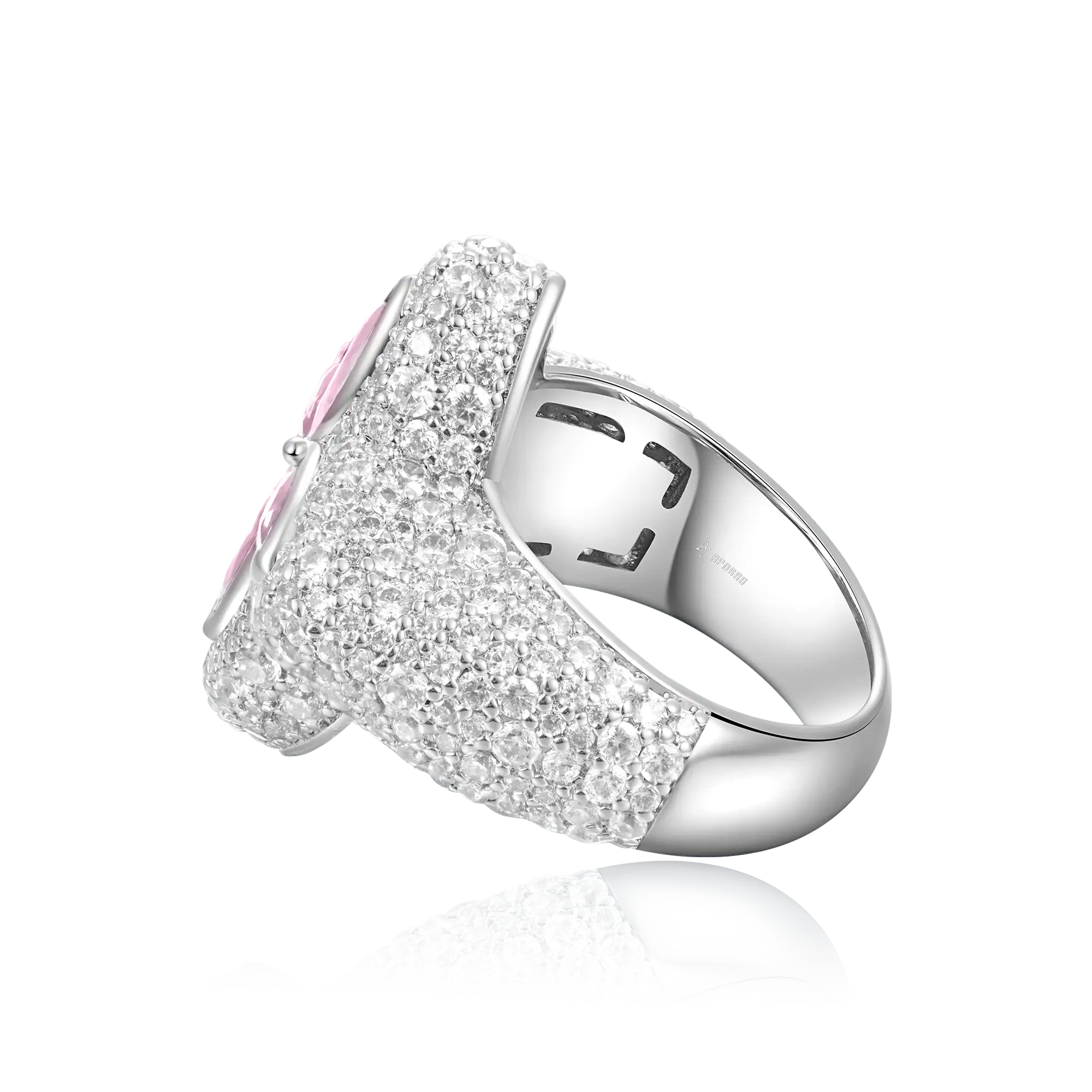 Moissanite Luminous Clover Ring - Pink Diamond