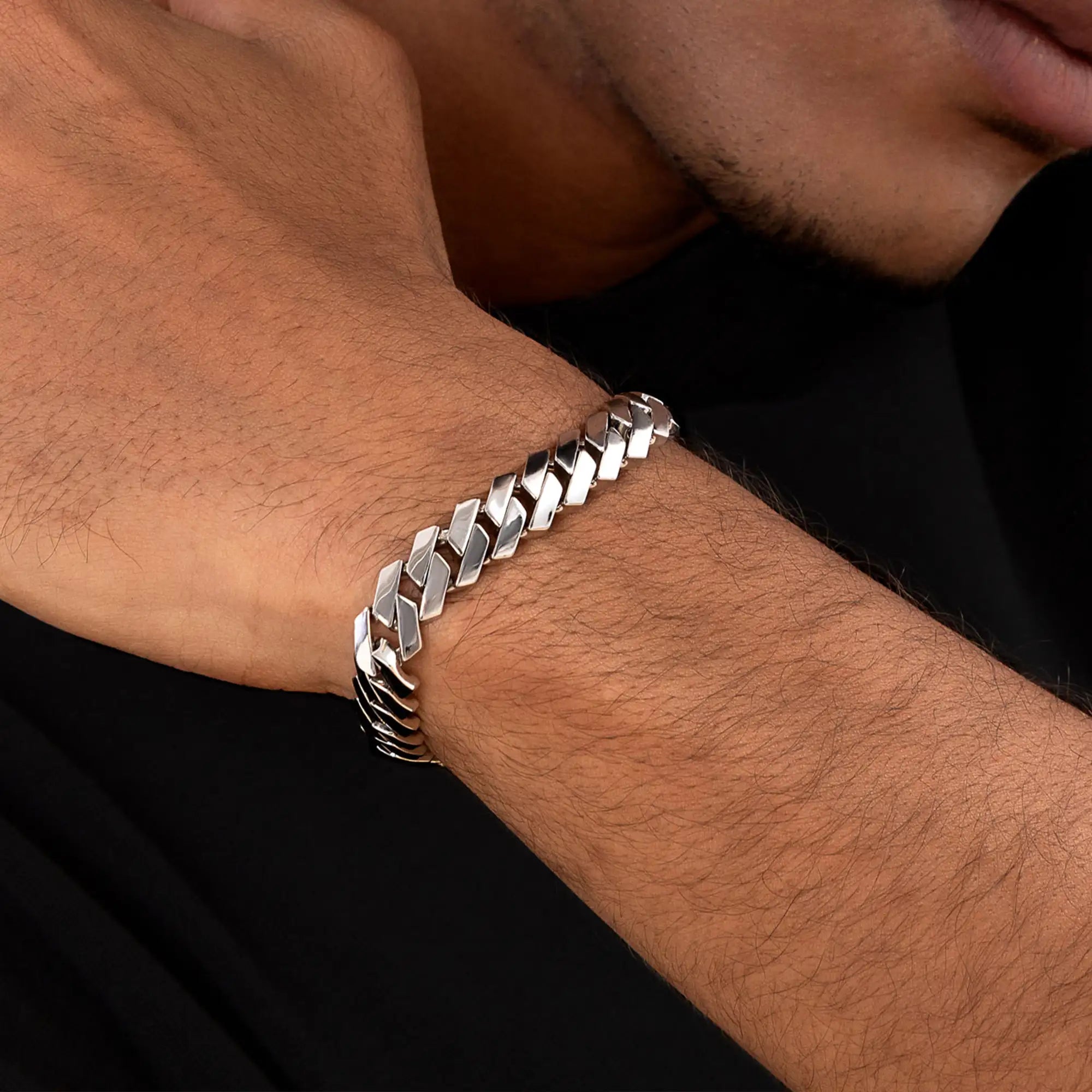 Moissanite Plain Gold Prong Cuban Link Bracelet - 8mm