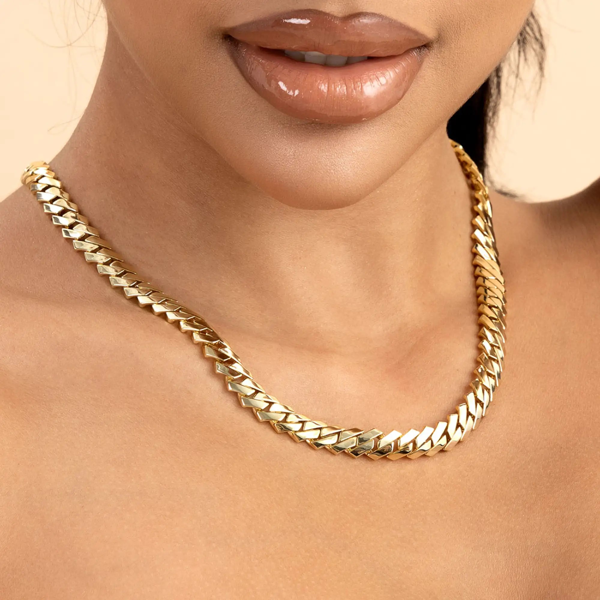 Moissanite Plain Gold Prong Cuban Link Chain - 10mm