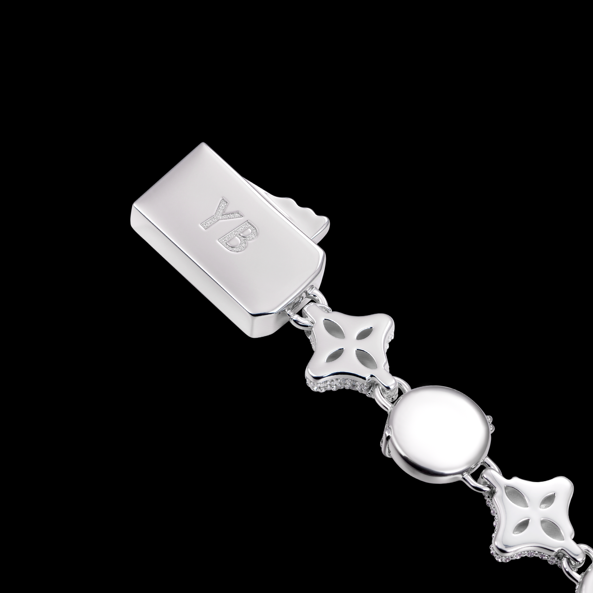 APORRO Premium Custom Iced Fully Iced Four-Leaf Bracelet