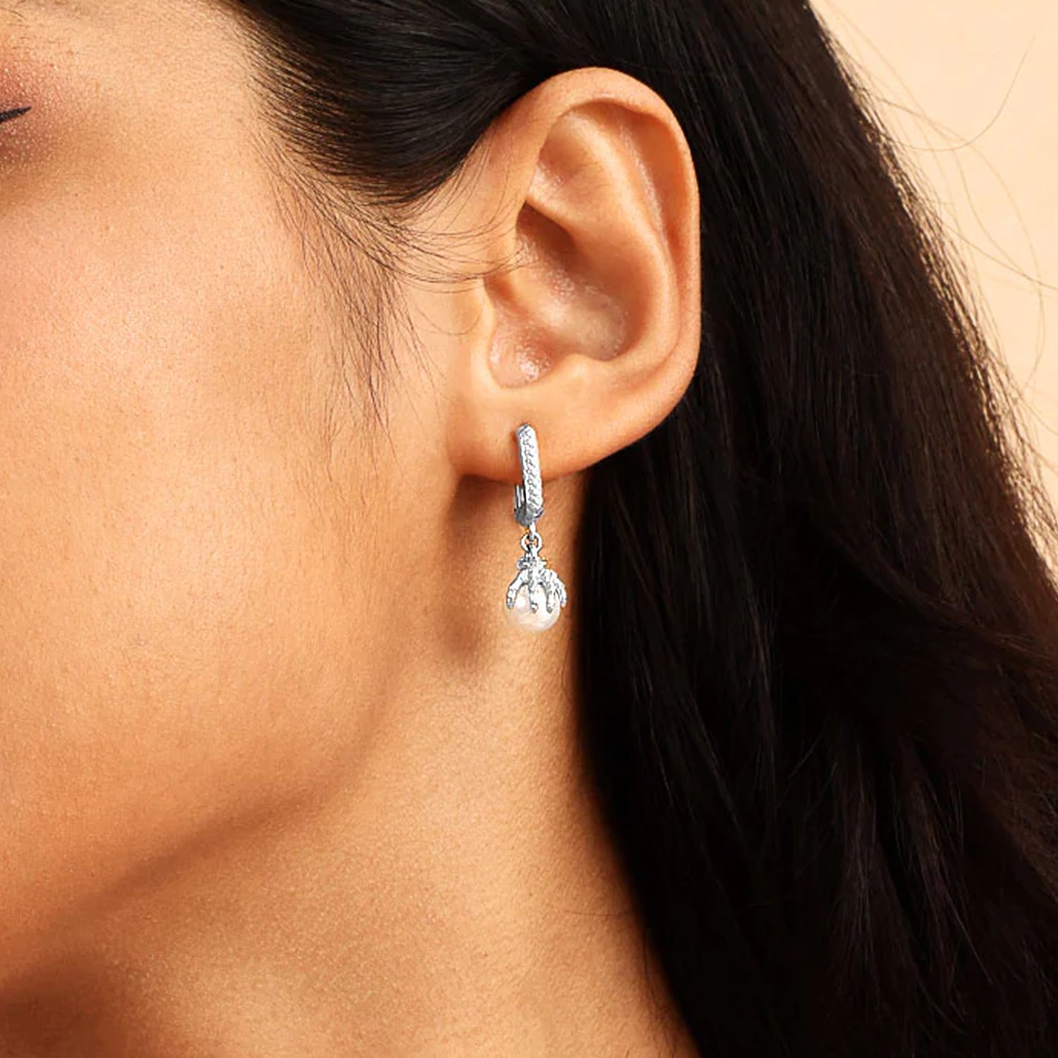 S925 WONG Dragon Claw Pearl Dangly Earring