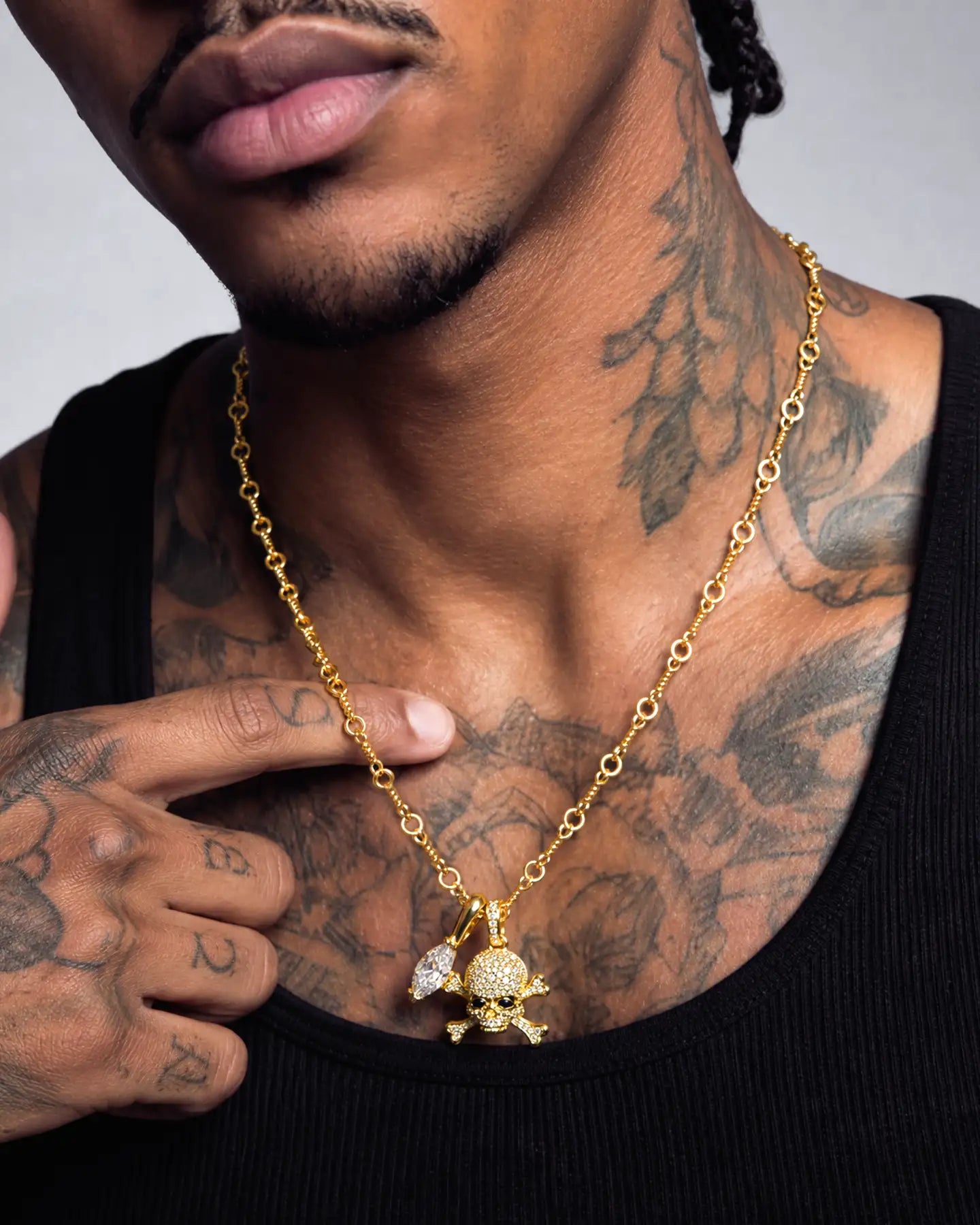 22K Marquise Cut & Blue-Eyed Skull Pendant Set
