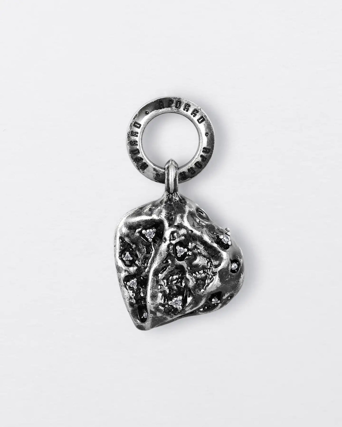 BOULDER & SHANK WEATHERED NECKLACE