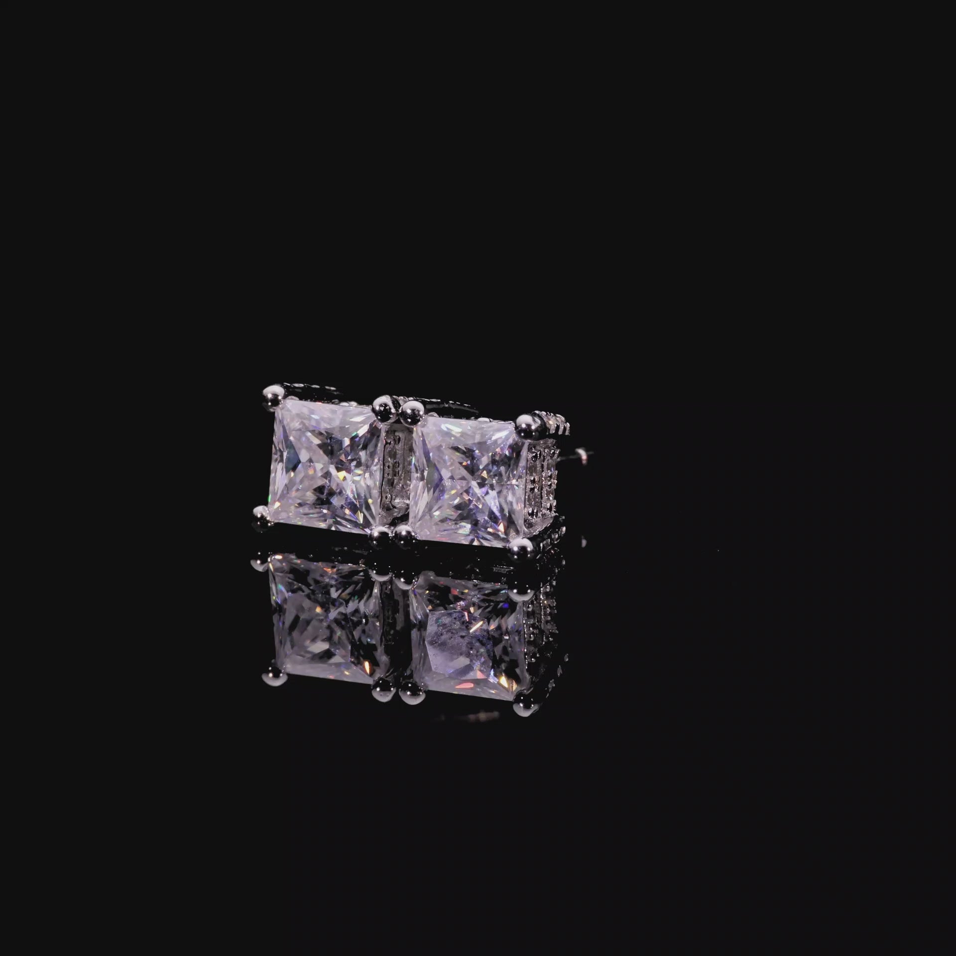 Women's Princess Cut Stud Earring