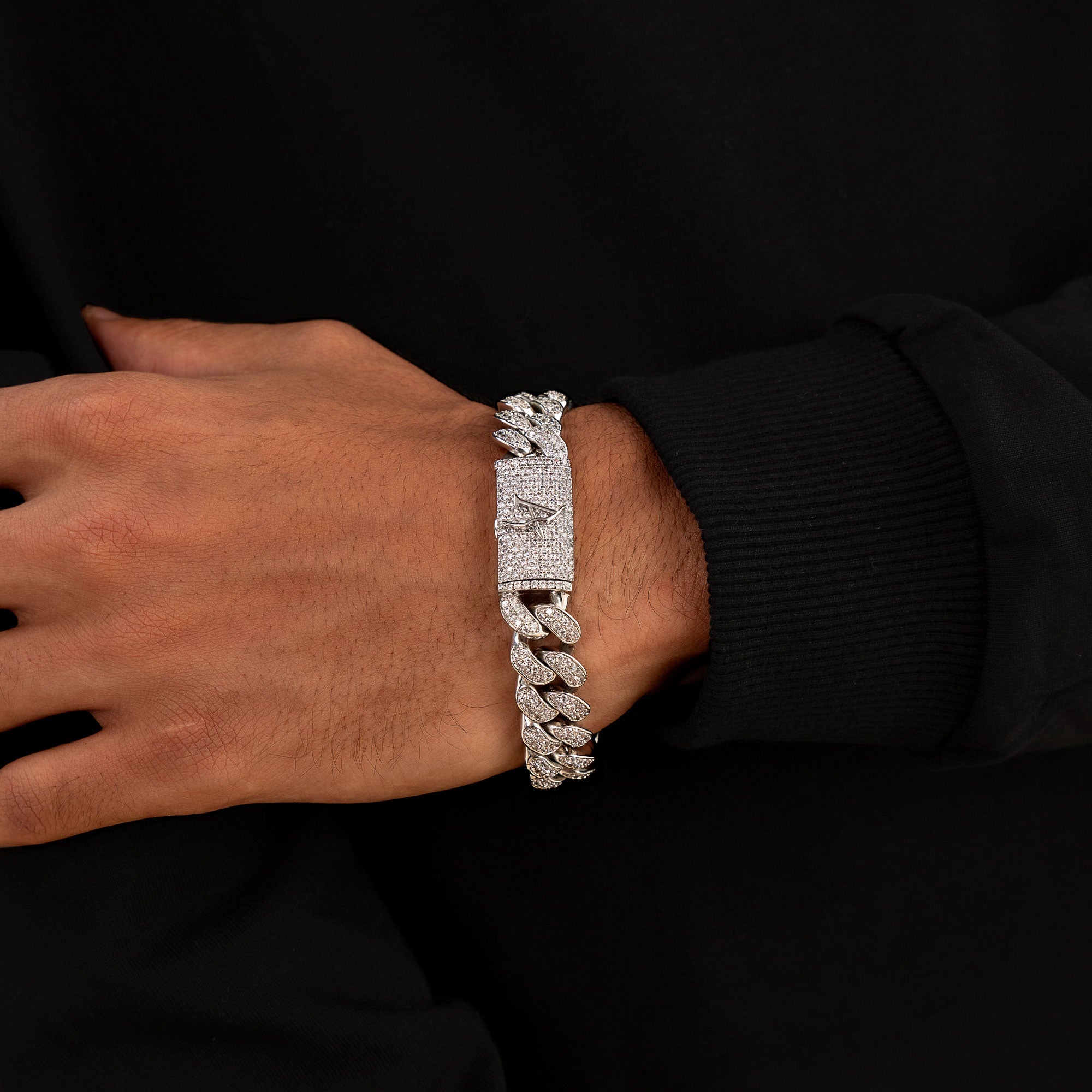 Aporro A® Cuban Link Bracelet - 12mm (Only Ship to the US)