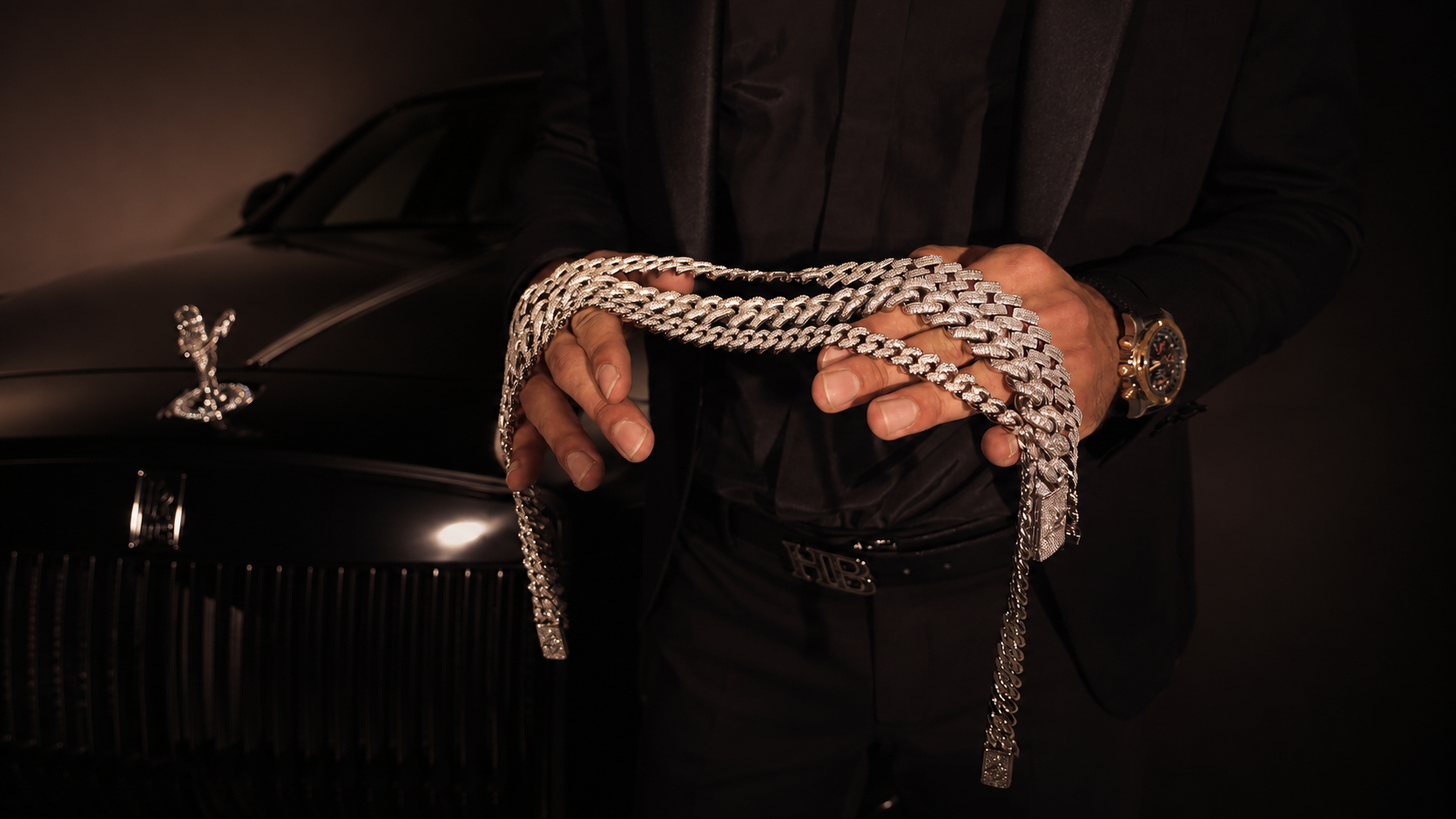 How to Layer Necklaces for Men: The 2027 Stacking Guide