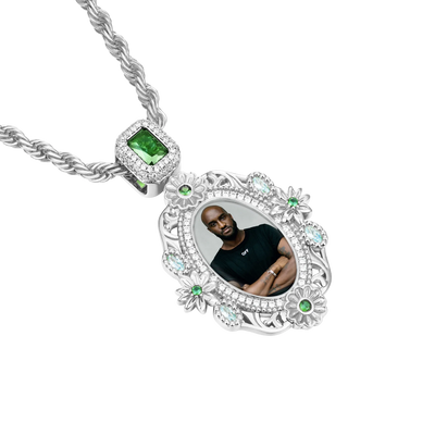Custom 40MM Daisy Photo Frame Pendant