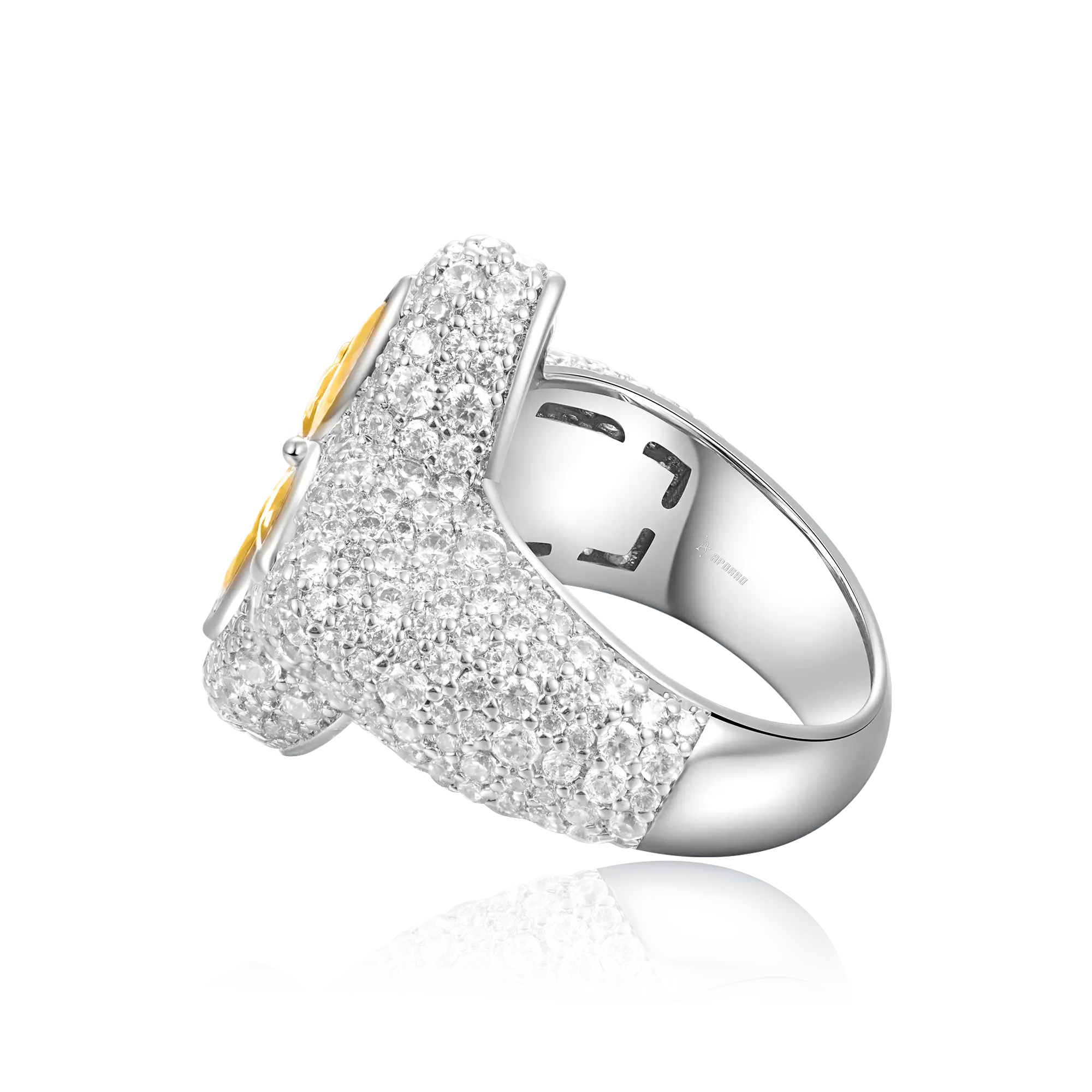 Moissanite Luminous Clover Ring - Yellow Diamond