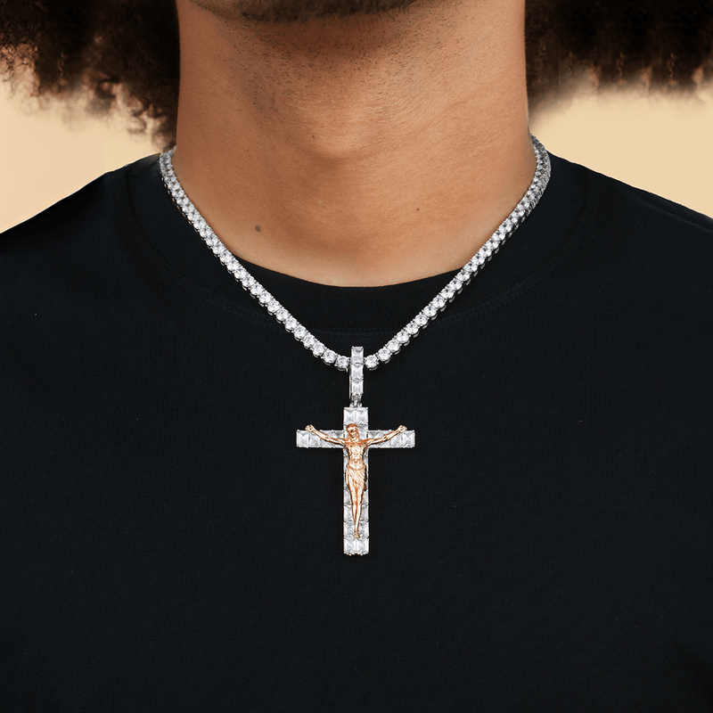 Crucifixion of Jesus Pendant - Multiple Sizes - APORRO