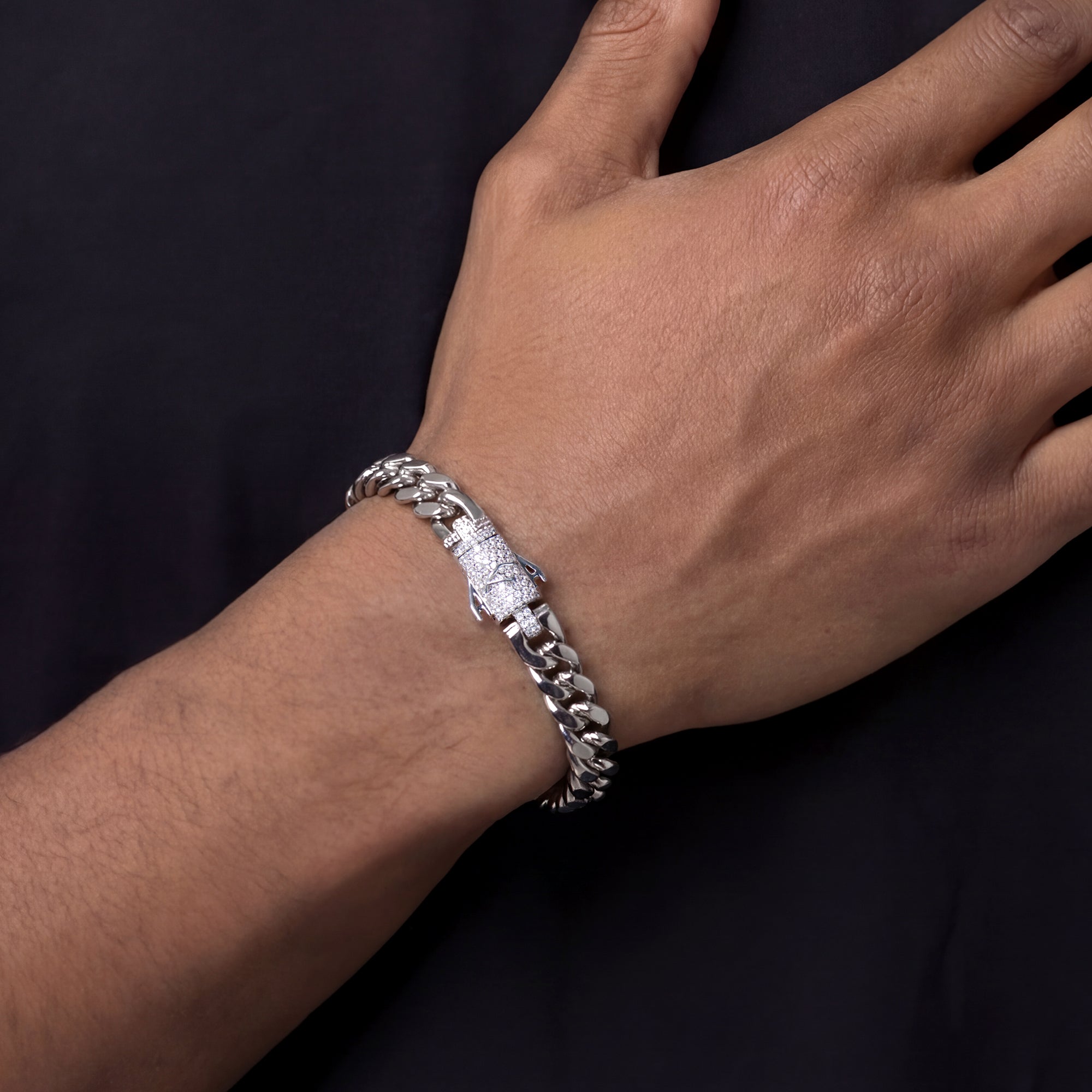 Plain Gold Cuban Bracelet With Moissanite Clasp - 8mm