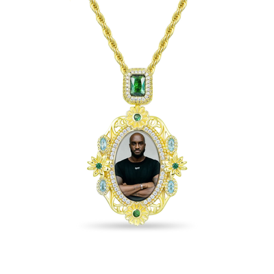 Custom 40MM Daisy Photo Frame Pendant