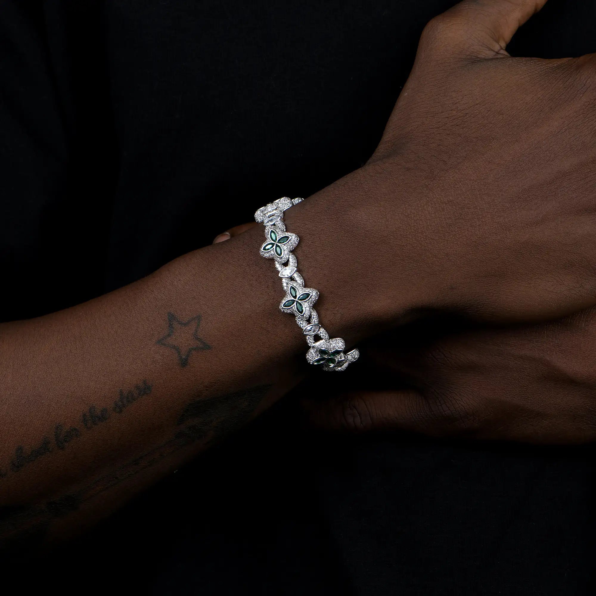 Moissanite Luminous Clover Bracelet - Pink Diamond