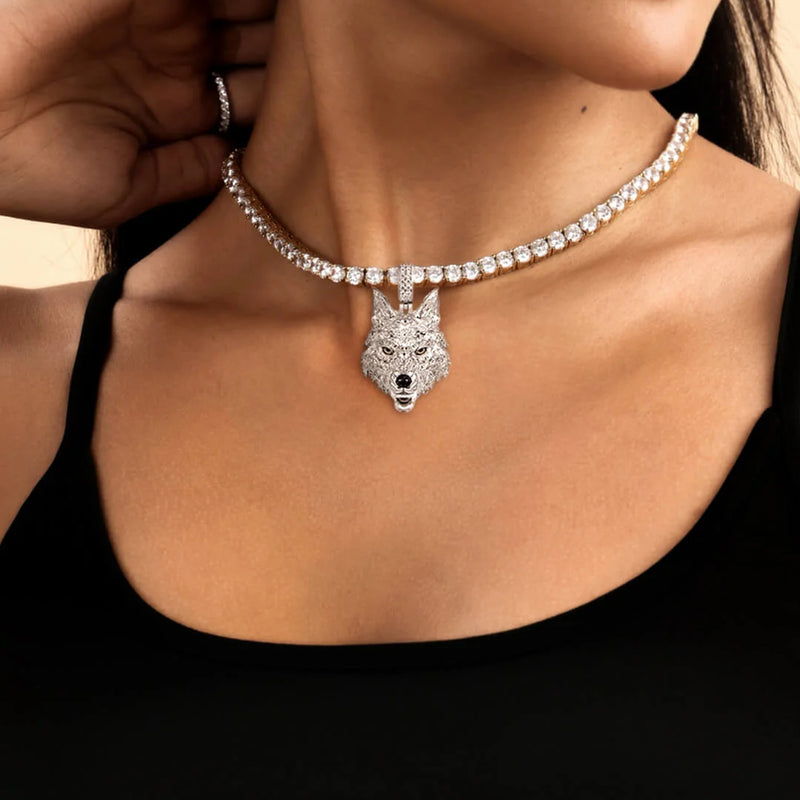 Fearless Wolf Pendant - APORRO