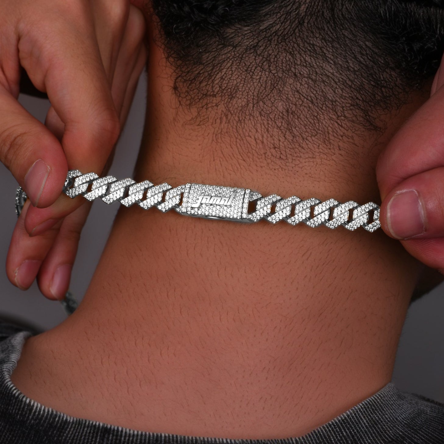 Round Cut Prong Cuban Link Chain - 10mm
