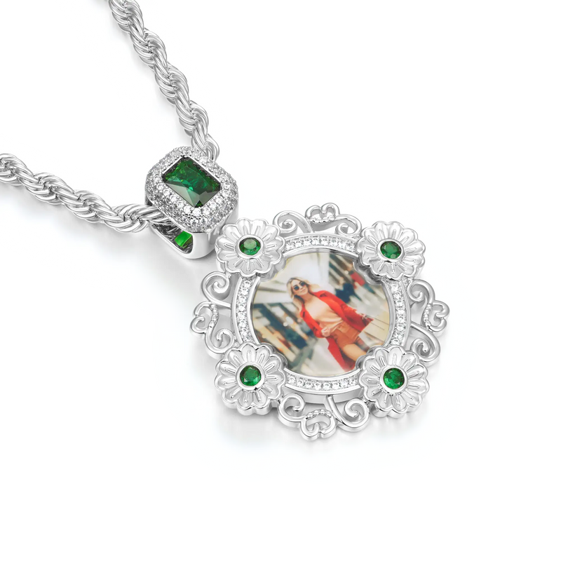 Custom 35MM Daisy Photo Frame Pendant