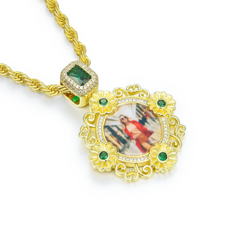 Custom 35MM Daisy Photo Frame Pendant