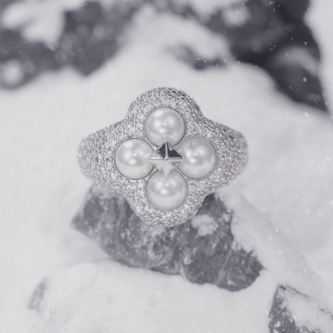 Pearl Clover Station Ring